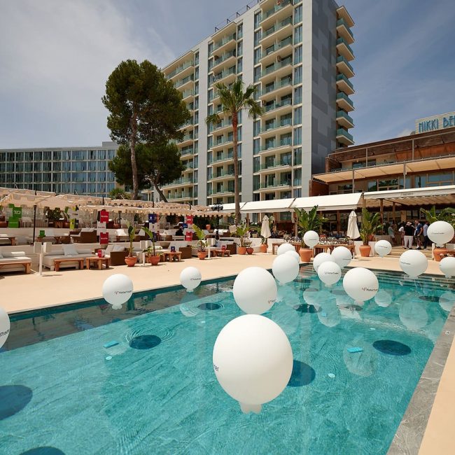 53754563064_304a342836_h