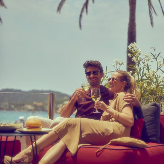 SECVM-RES-Couple-Lunch2-FEM