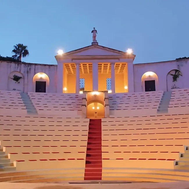 anfiteatro-pueblo-español