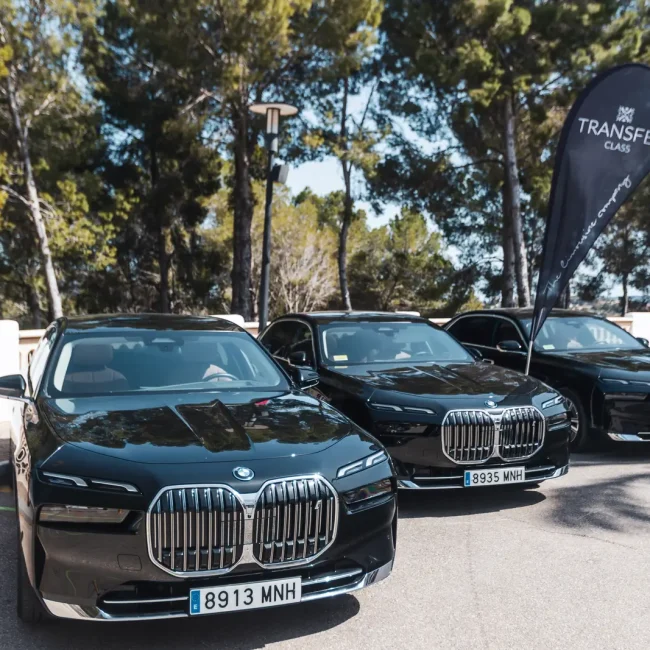 Hilton-Transfer-Cars-09